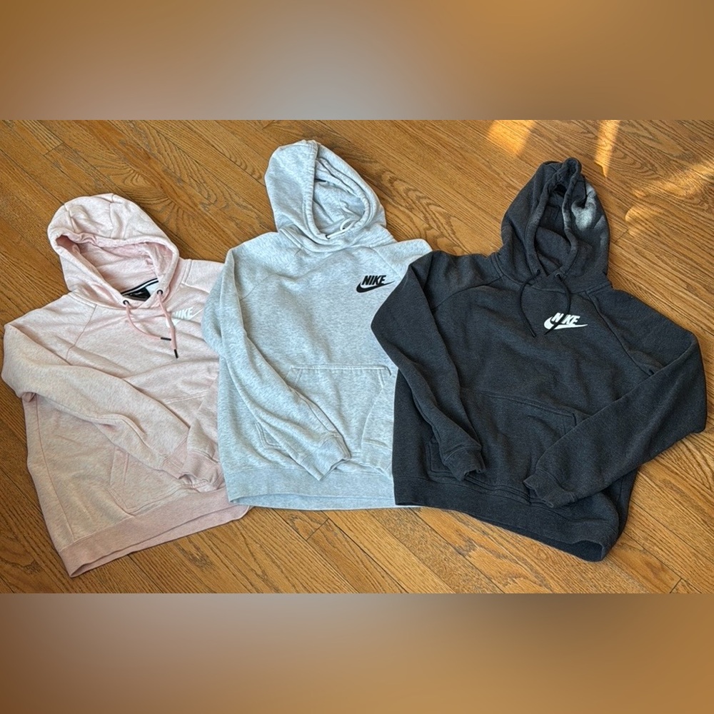 NIKE Women’s heather hoodie LOT size small